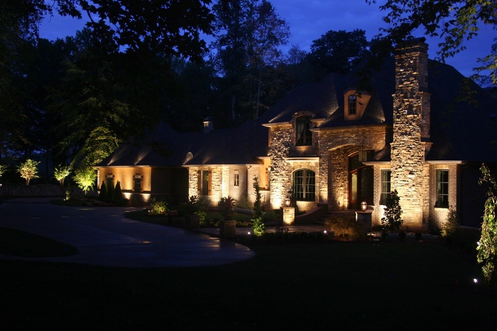 LED Landscape Lighting by VIVID Landscape & Lighting - Photo 15
