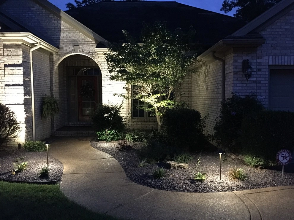 LED Landscape Lighting by VIVID Landscape & Lighting - Photo 6