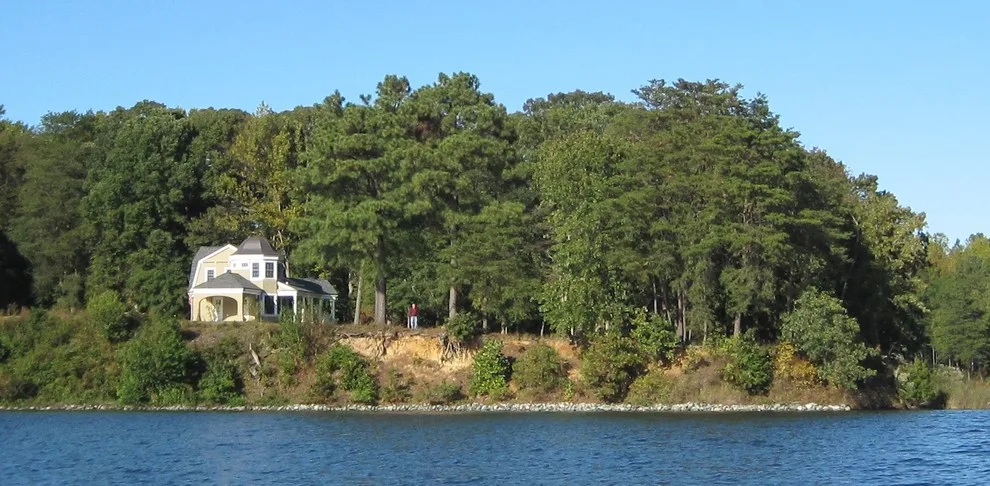 Cottage in Shingle Style by HK Pae Architects - Photo 10