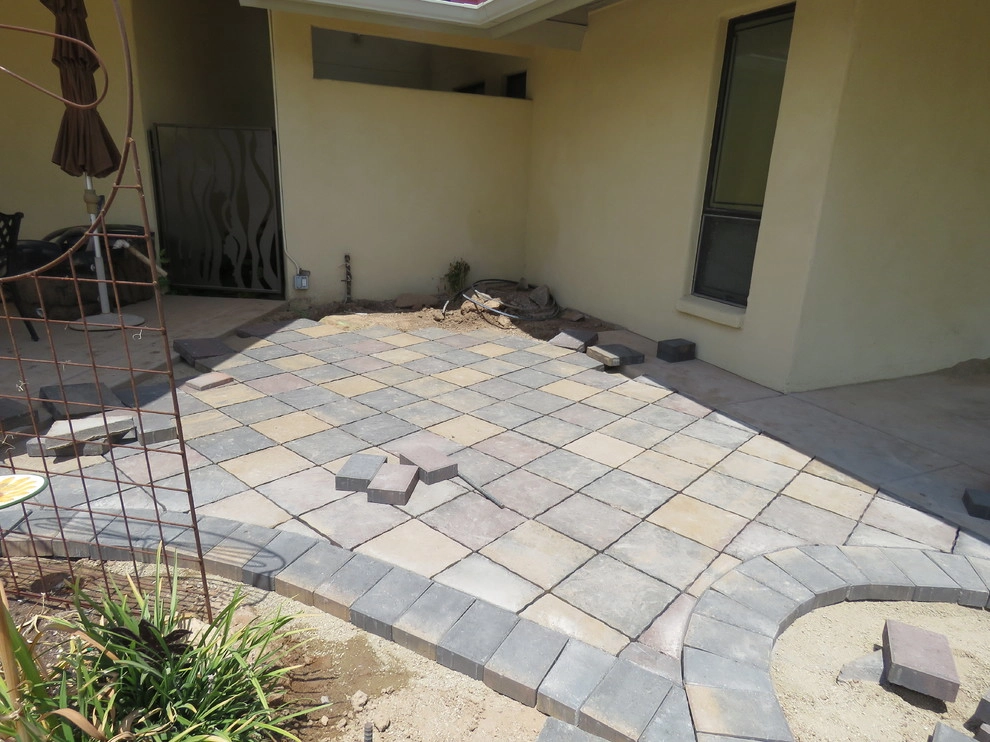 Tempe Patio by Waibel & Associates Landscape Architecture - Photo 4