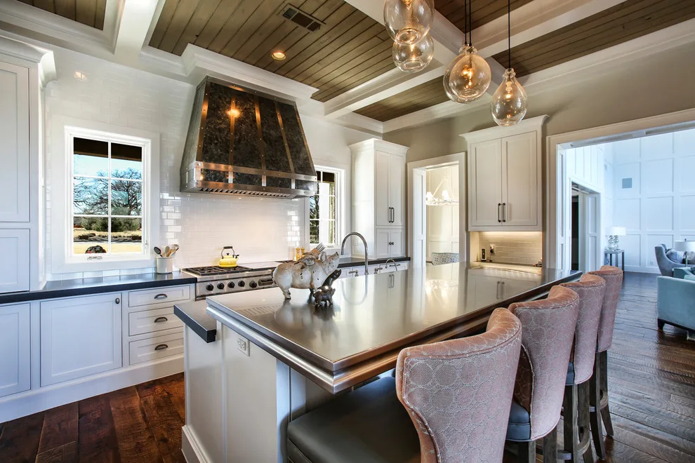Texas Traditional Residence by Heritage Design Studio - Photo 9