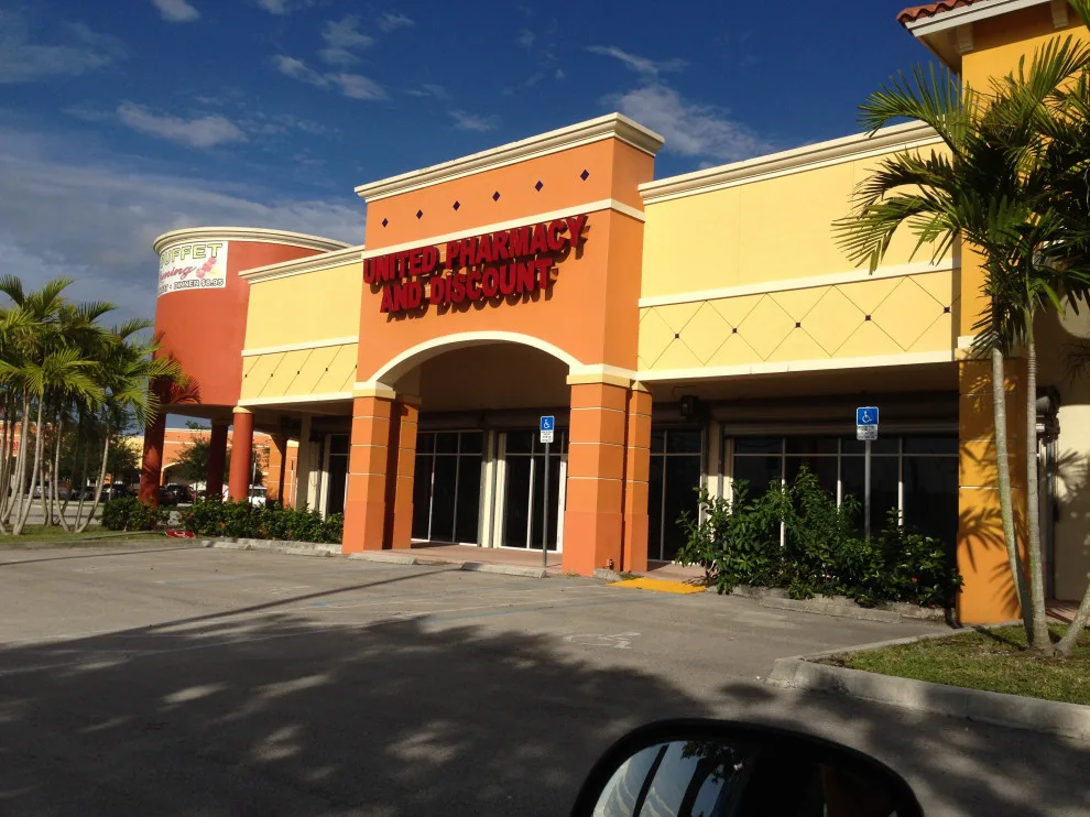 South Dade Retail Plaza by Jose R. Casanova, Jr., Architect - Urban Planner - Photo 3