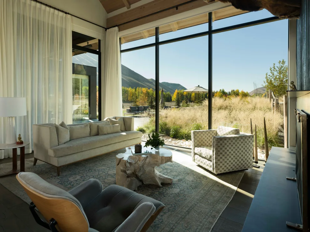 Charred Cedar Technique by Farmer Payne Architects - Sun Valley - Photo 2