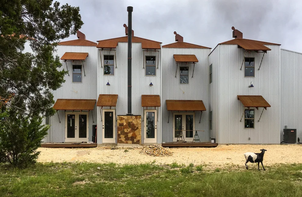 Silo Residence by Ignacio Salas-Humara Architect LLC - Photo 2