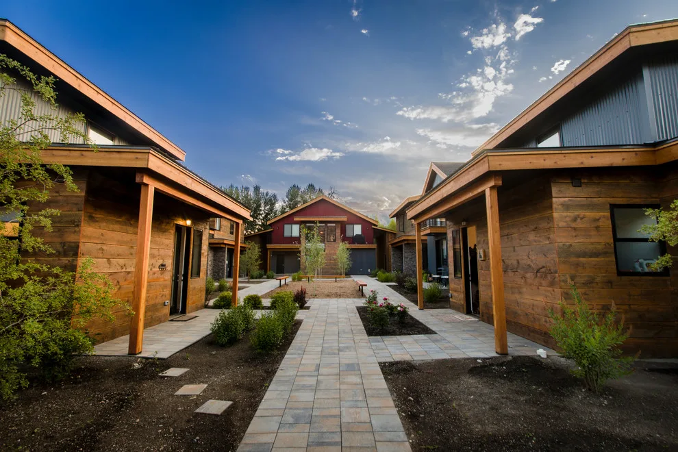 Sonitalena Cabins by M.O.D.E. LLC. - Photo 21