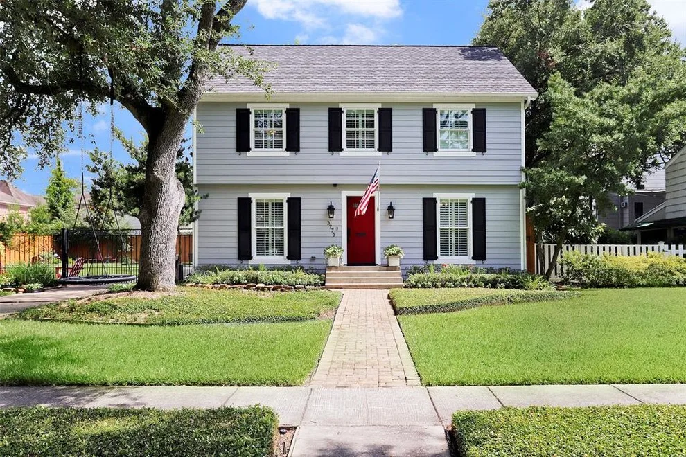 Classic Residence in Southside Place, Texas by Newhaven Residential Design - Photo 18