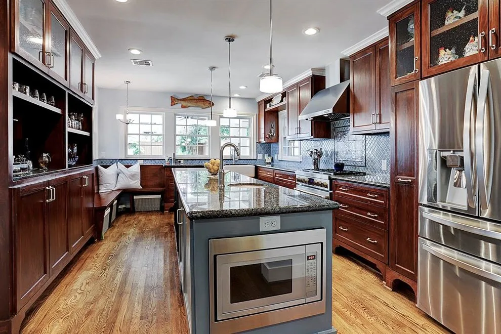 Classic Residence in Southside Place, Texas by Newhaven Residential Design - Photo 8