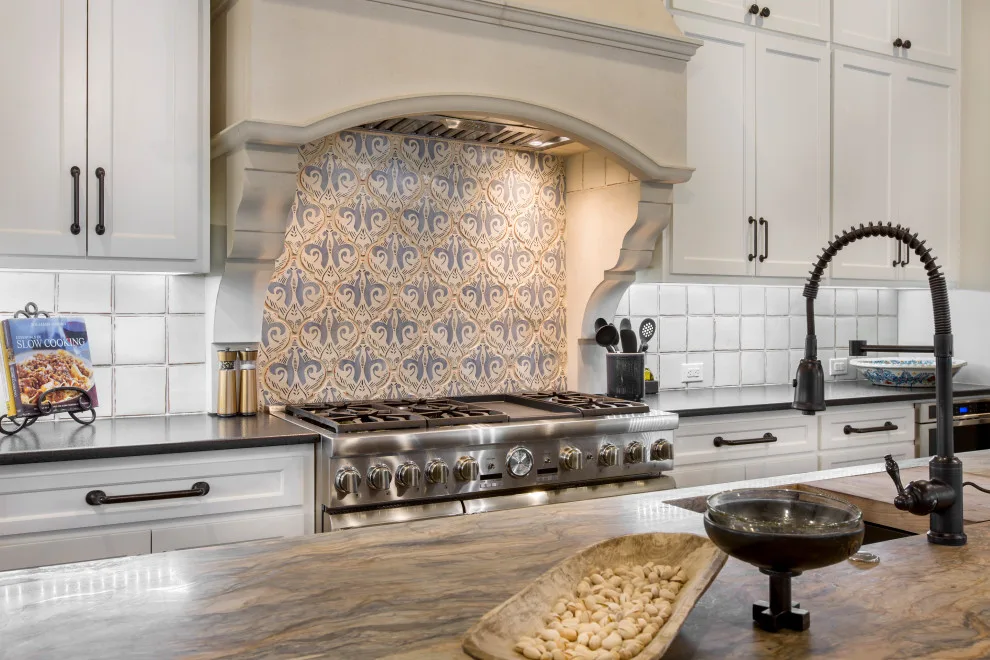 Eclectic Spanish Residence by Heritage Design Studio - Photo 2