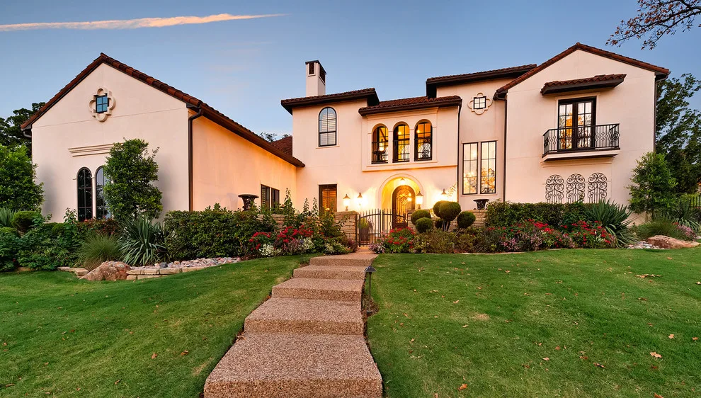 Diverse Home Exteriors by Heritage Design Studio - Photo 4