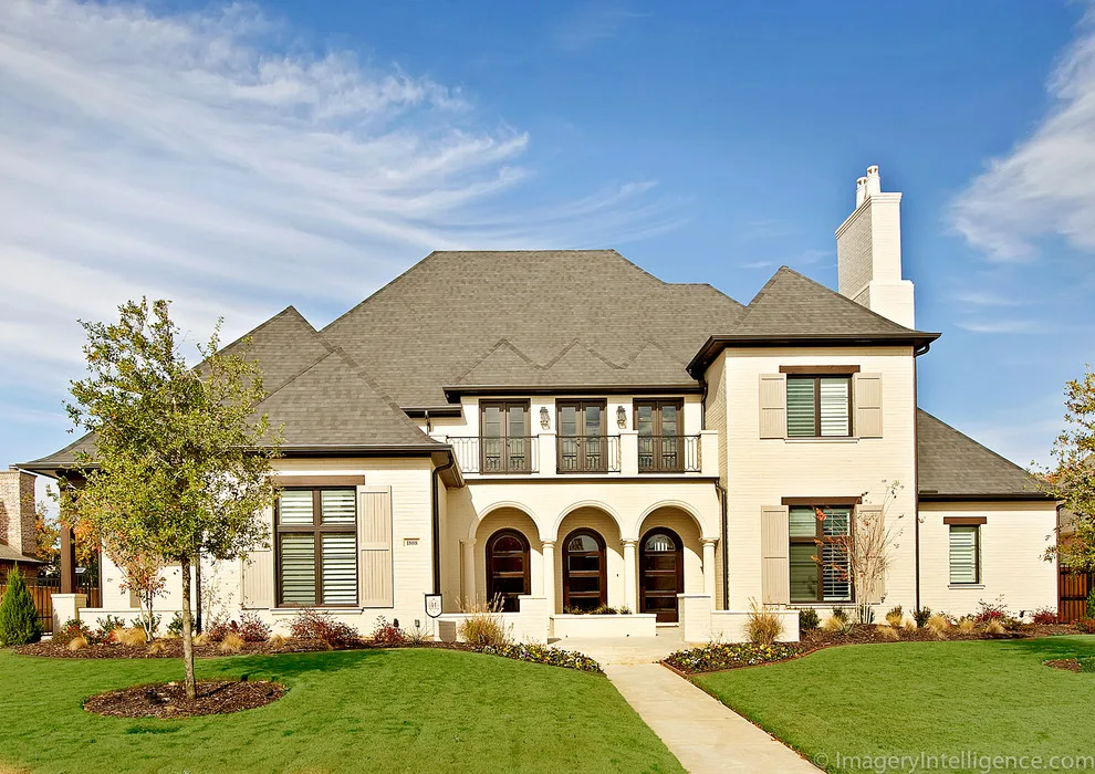 Diverse Home Exteriors by Heritage Design Studio - Photo 2