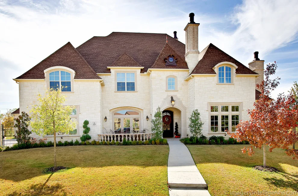 Diverse Home Exteriors by Heritage Design Studio - Photo 6
