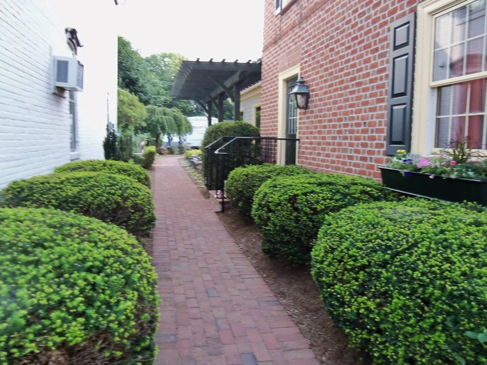 Williamsburg Style Structure by Weavers Landscape Company - Photo 5