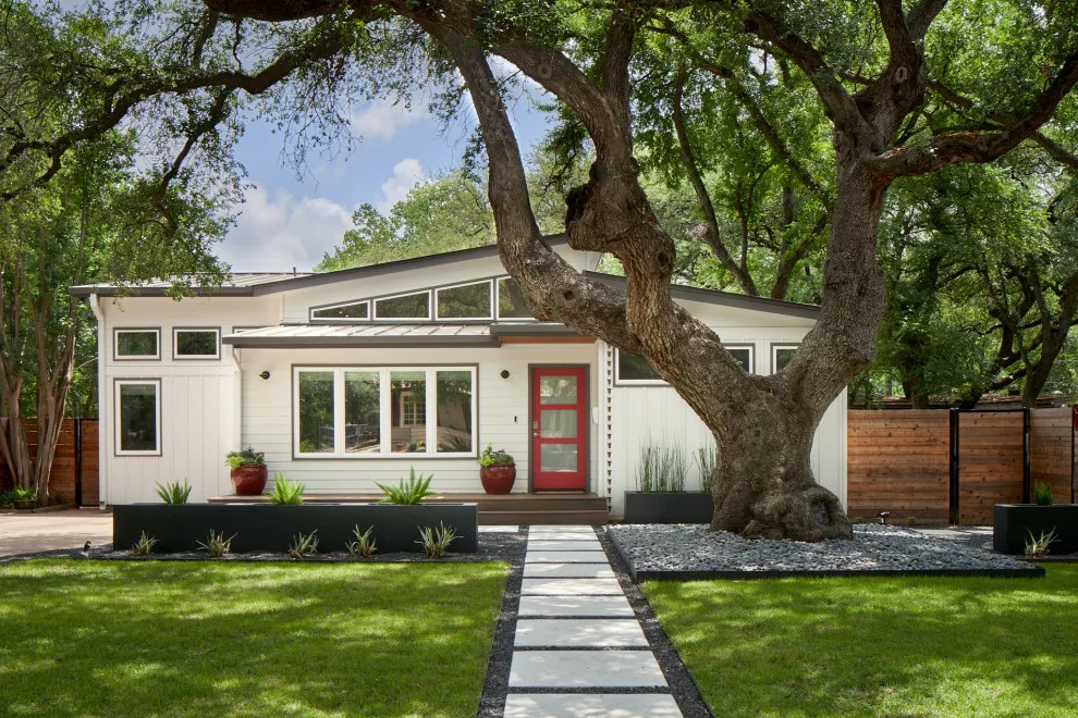 Creekside Home by DK Studio - Photo 2