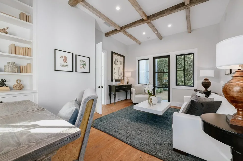 Farmhouse in Studio City by LRWoehler & Associates - Photo 15