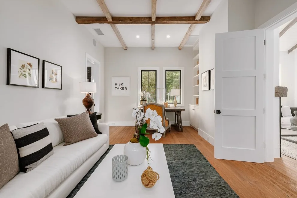 Farmhouse in Studio City by LRWoehler & Associates - Photo 21