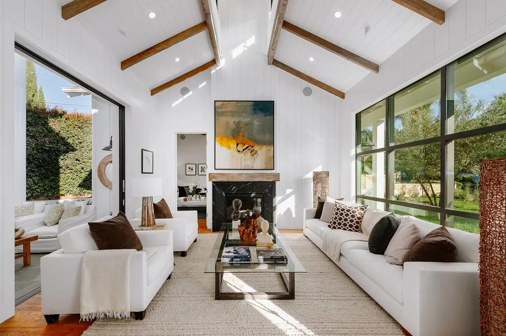 Farmhouse in Studio City by LRWoehler & Associates - Photo 6