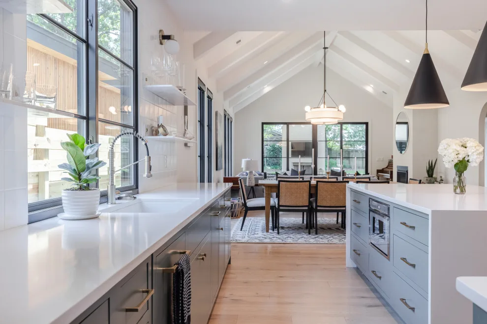 Contemporary Tudor by BLOM Design Studio - Photo 4