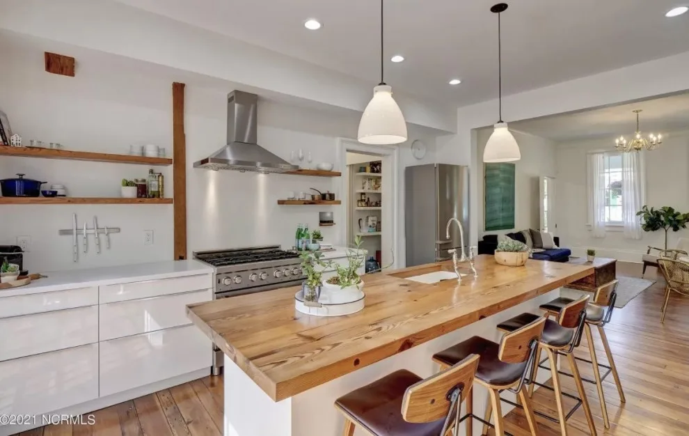 Sutton-Burgwin House renovation and restoration by B + O Design Studio, Pllc - Photo 5