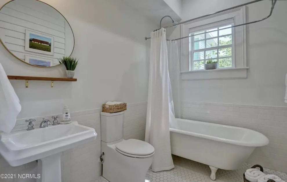 Sutton-Burgwin House renovation and restoration by B + O Design Studio, Pllc - Photo 7