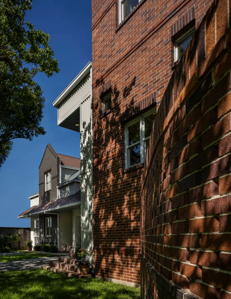The Adams Mixed-Use Residence by Adams Architects, Inc. - Photo 16