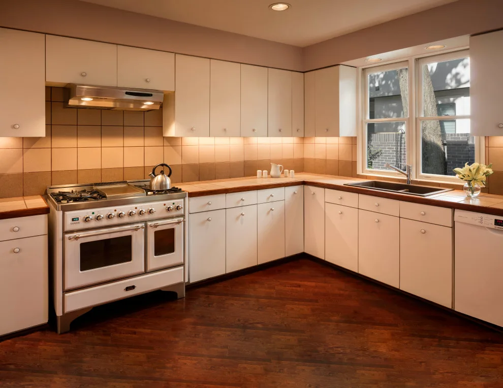 The Adams Mixed-Use Residence by Adams Architects, Inc. - Photo 7