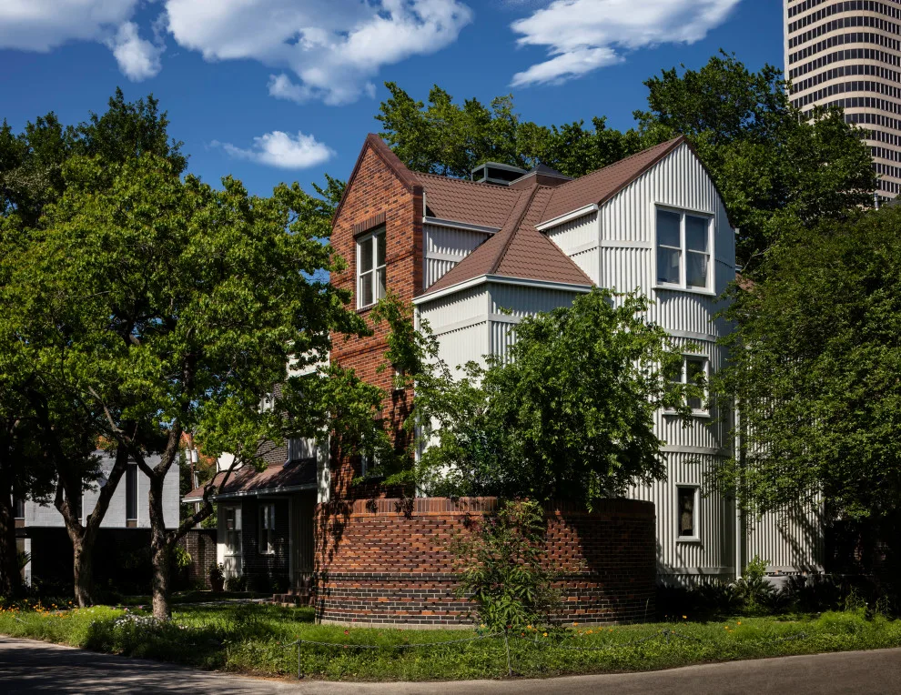 The Adams Mixed-Use Residence by Adams Architects, Inc. - Photo 5