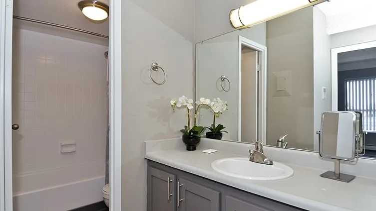 The Croft - Sample Apartment by Stephanie Schulke - Photo 2
