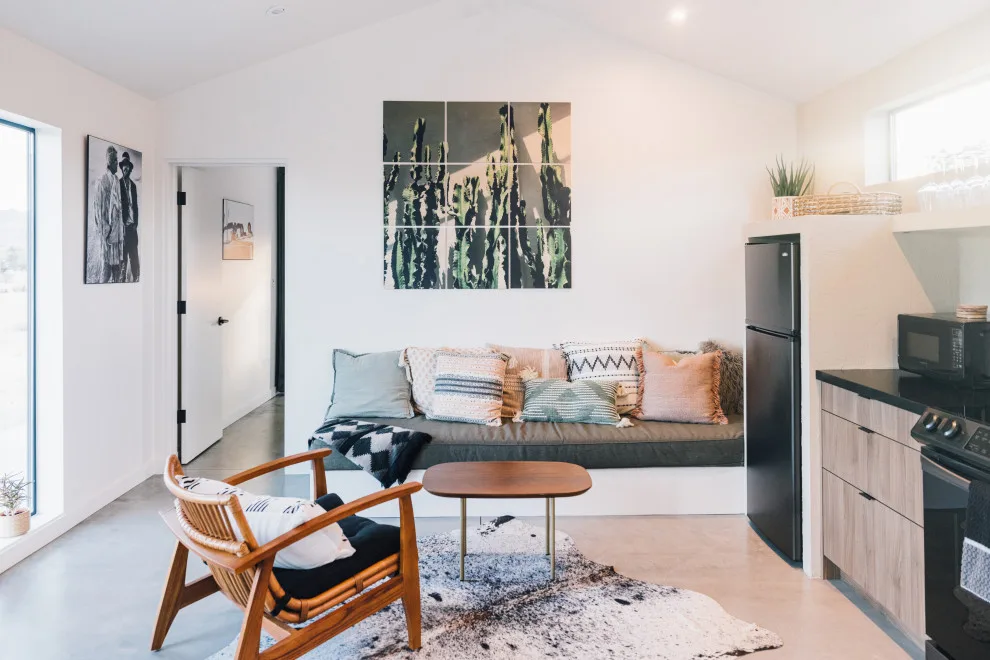 The Contemporary Wolfden Cottage by Wolfgang Pichler Design Inc. - Photo 6