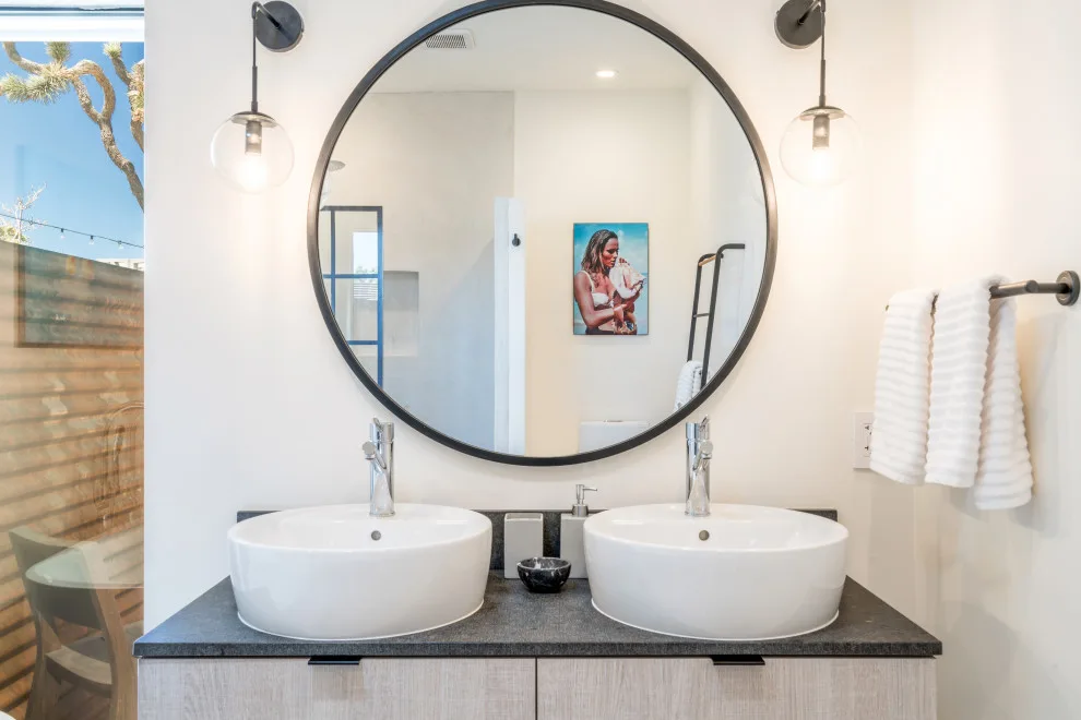The Contemporary Wolf Den by Wolfgang Pichler Design Inc. - Photo 22