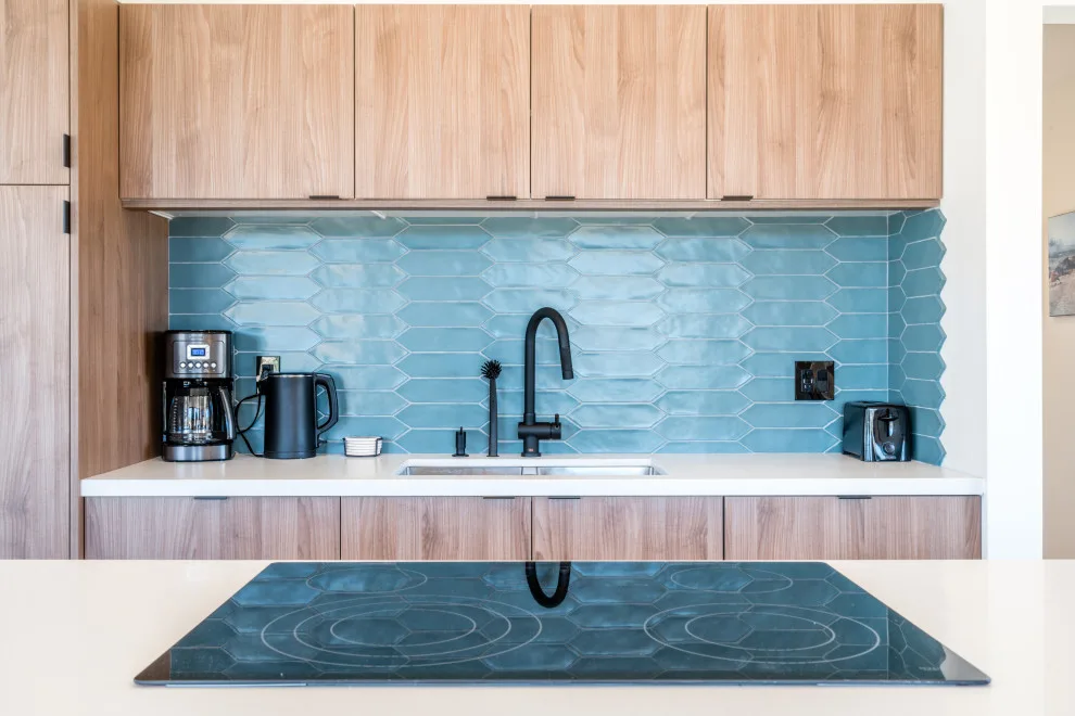 The Contemporary Wolf Den by Wolfgang Pichler Design Inc. - Photo 41