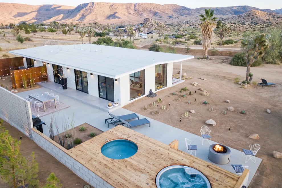 The Contemporary Wolf Den by Wolfgang Pichler Design Inc. - Photo 28