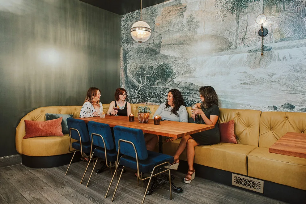 The Makeup Parlor by Adam Green Architect - Photo 6