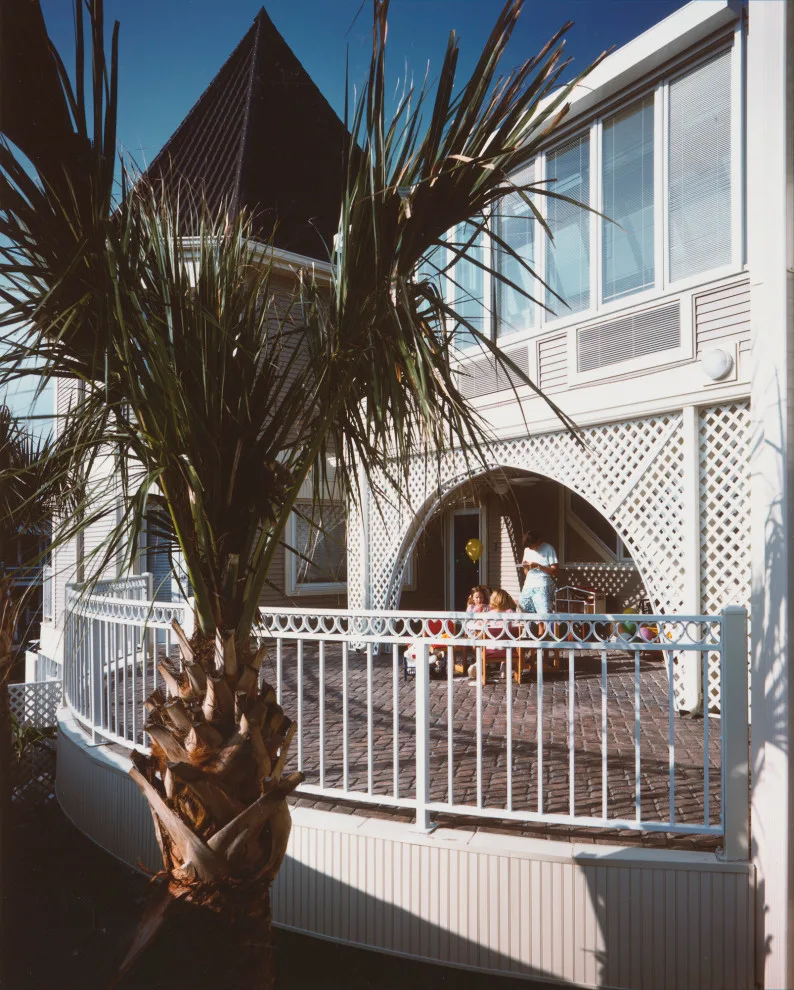 Galveston Ronald McDonald House by Adams Architects, Inc. - Photo 3