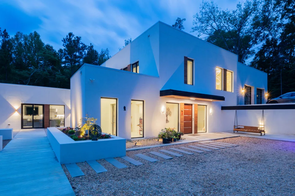 Tri-Courtyard Residence by Habanero Architecture, PLLC - Photo 5