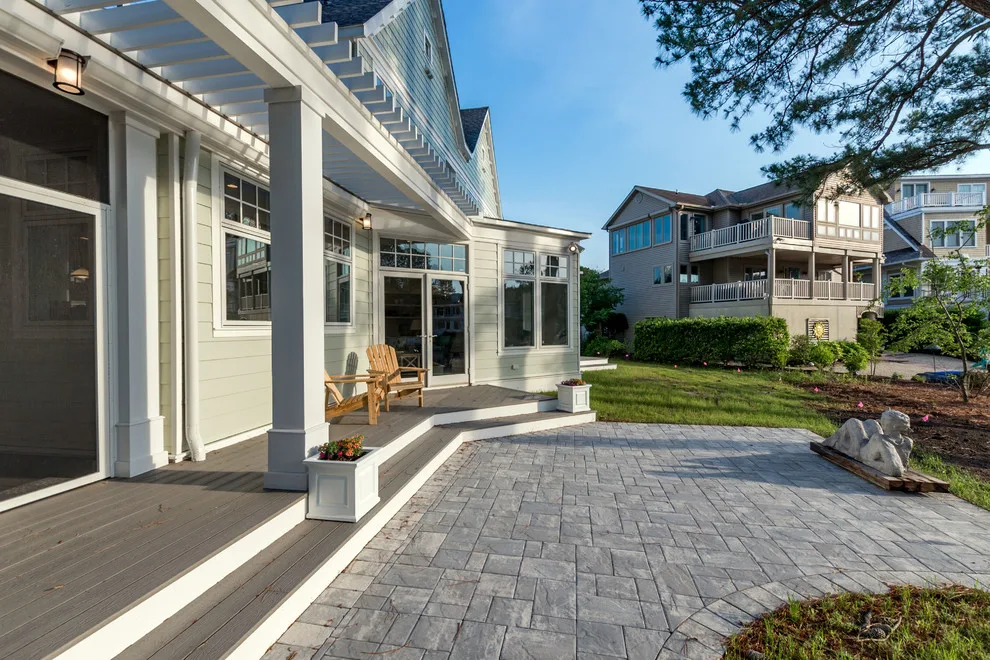 Classic Coastal Aesthetic by David D. Quillin Architecture - Photo 13