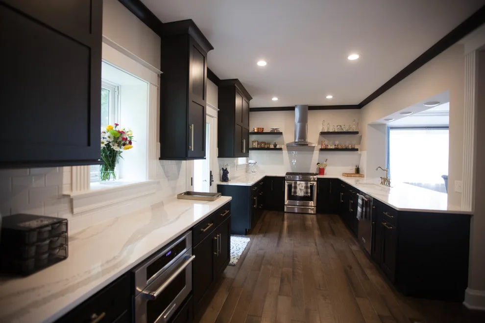 Classic Open Layout Design by Art & Architecture Inc - Photo 2