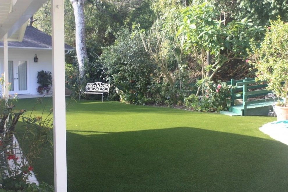 Front Lawn Artificial Grass by Westside Lawns, Inc. - Photo 3