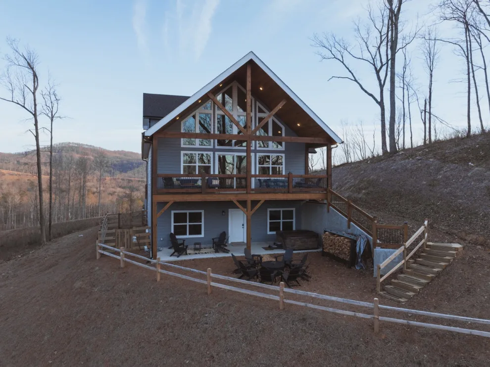 TWISTED TREE by Reynard Custom Homes - Photo 26