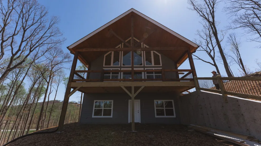 TWISTED TREE by Reynard Custom Homes - Photo 3