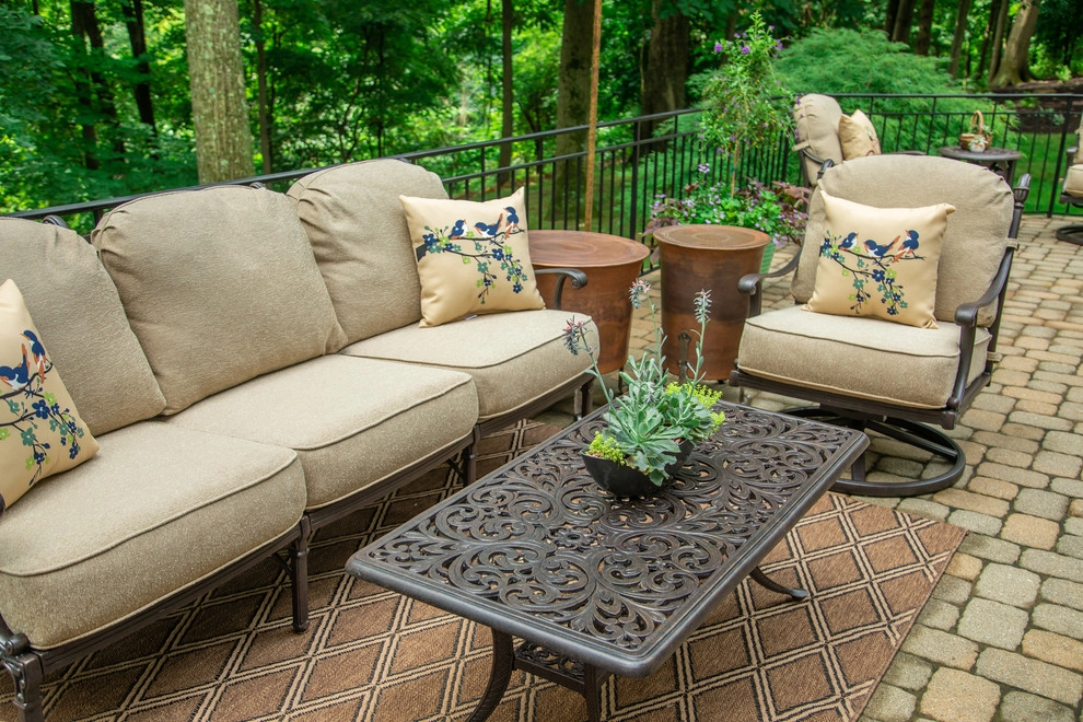Traditional Home & Colorful Containers by Winland's Complete Landscaping Service - Photo 11