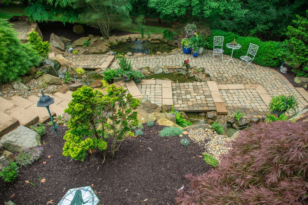 Traditional Home & Colorful Containers by Winland's Complete Landscaping Service - Photo 9