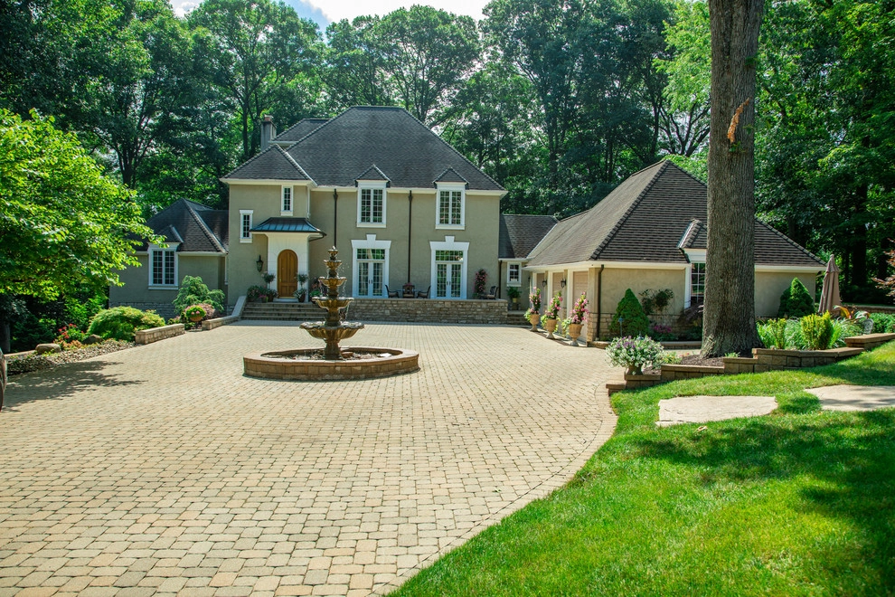 Traditional Home & Colorful Containers by Winland's Complete Landscaping Service - Photo 18