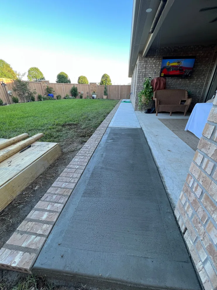 Brick-Paved Sidewalk by Flores Concrete - Photo 8