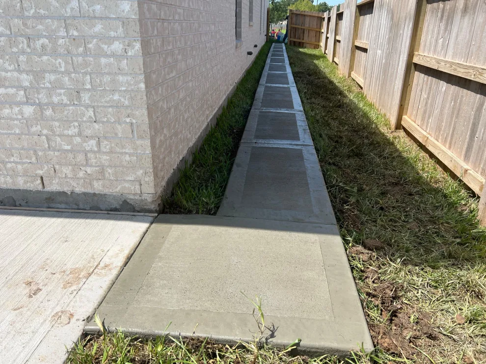 Brick-Paved Sidewalk by Flores Concrete - Photo 7