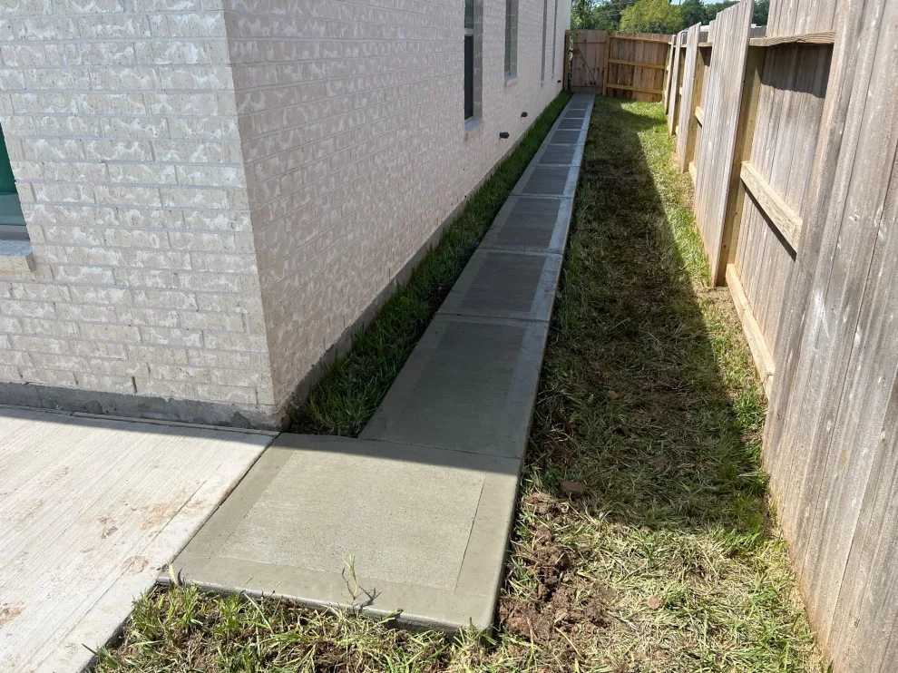 Brick-Paved Sidewalk by Flores Concrete - Photo 20