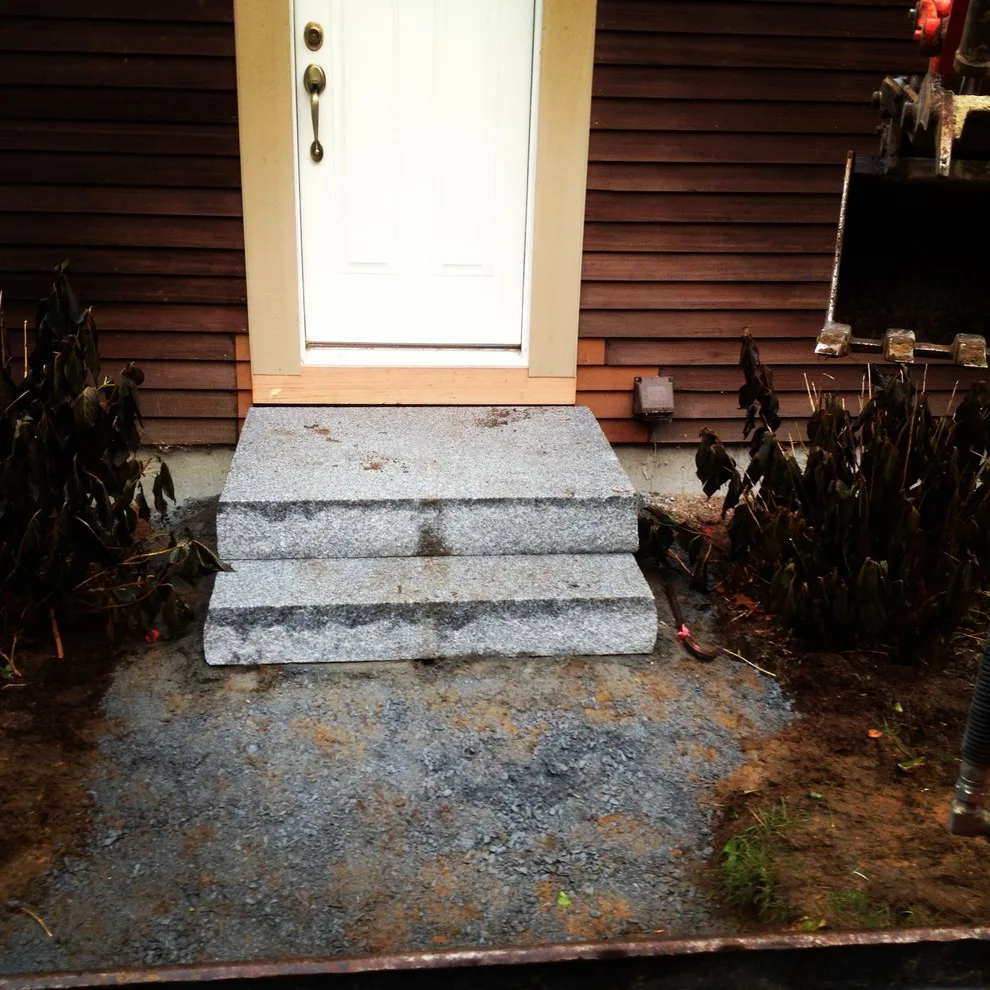Compact Entrance Hall by Maple Creek Landworks LLC - Photo 2