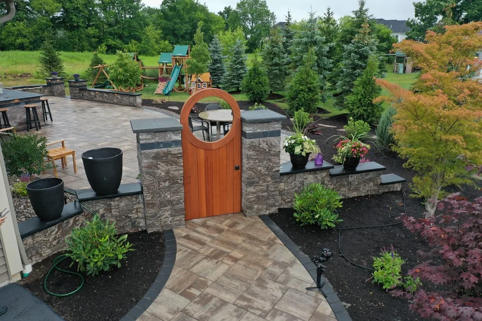 Somerset Veranda by Cambridge Pavingstones With ArmorTec - Photo 2