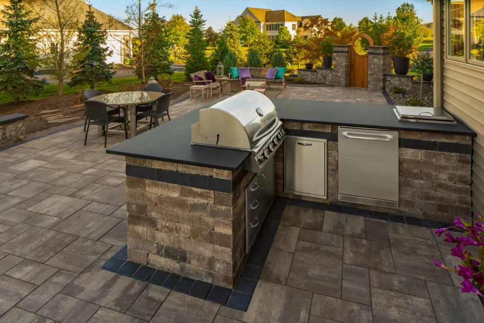 Somerset Veranda by Cambridge Pavingstones With ArmorTec - Photo 5