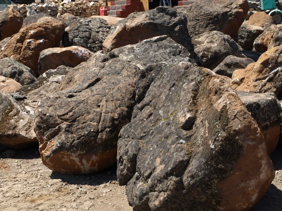 Sonoma Moss Rock by W. Johnson Ornamental Stone - Photo 8
