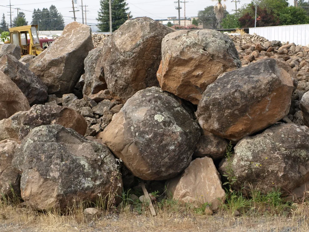 Sonoma Moss Rock by W. Johnson Ornamental Stone - Photo 3